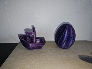 Er total nybegynder og fik en gammel atellery sidewinder x1, men den kan ikke printe ordentligt mere og heller særlig pænt, så håber jeg kunne være heædig at vinde en ny så jeg rigtig kan komme igang med denne fantastiske form for hobby,