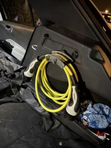 Skulle bruge noget til at holde kablet i min VW ID.3, og derfor fandt jeg dette print ret brugbart. Og i og med at den bruger en af krogene, så er det fedt at den kommer med to nye jeg kan bruge.