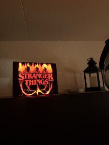 Jeg har kreeret min egen stranger things lampe som illustrerer min lidt store stanger things passion 😎