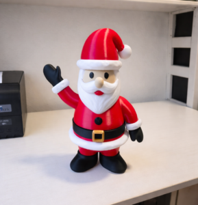 Der er lang tid til jul og man kan ikke købe pynt nogen steder... pyt så printer jeg bare en sød julemand