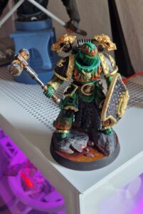 Skulle prøve at lave en figur til at øve at male. Så det blev Salamander på Bambus A1.