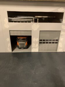 3D printet porte til RC model truck i 1:14 med el motor og fjernbetjening. Printet i Spectrum Silver Aluminium Petg